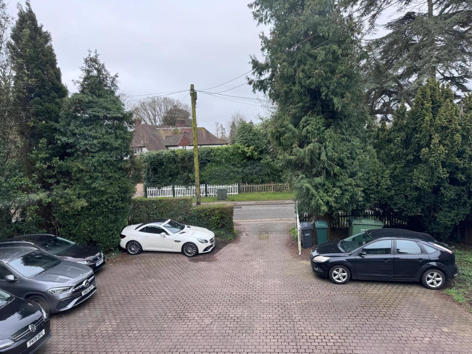 Gasthof High Trees Gatwick