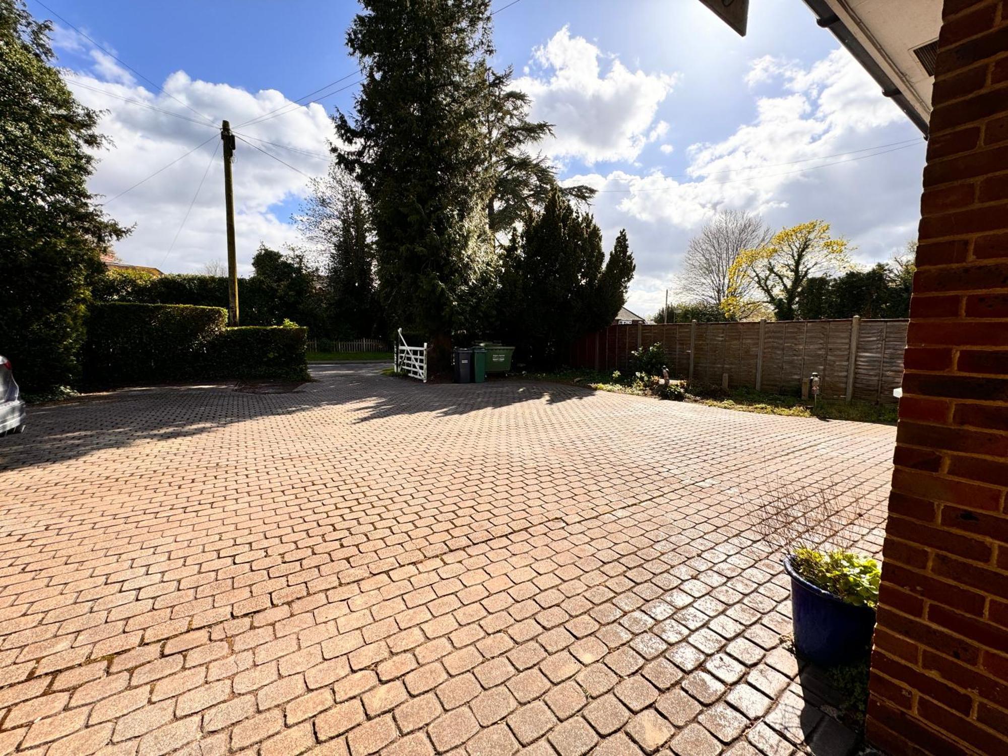 High Trees Gatwick Horley