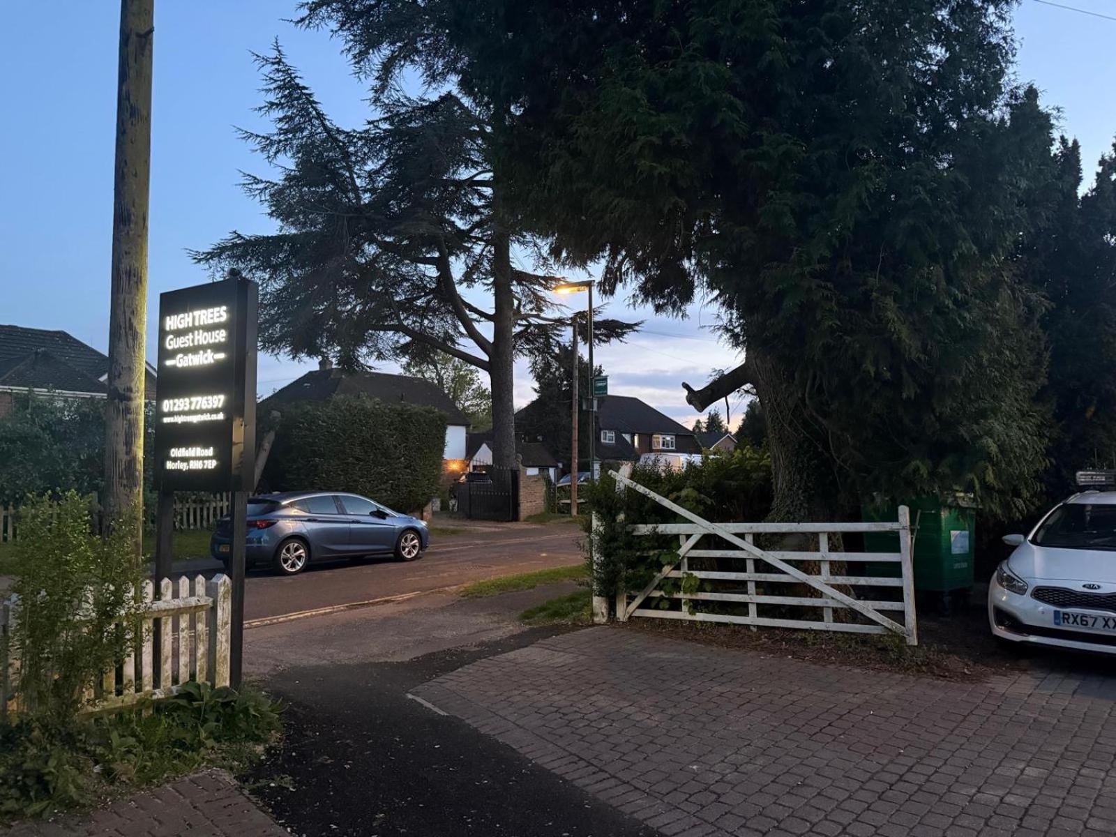 High Trees Gatwick Maison d'hôtes Horley